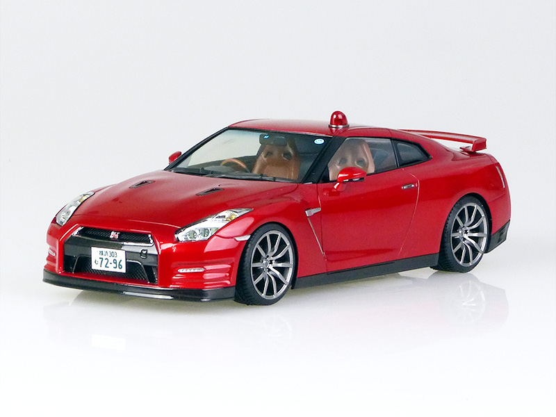 好評超激得】 ヤフオク! - 日産・GT-R (さらば あぶない刑事) 1/24