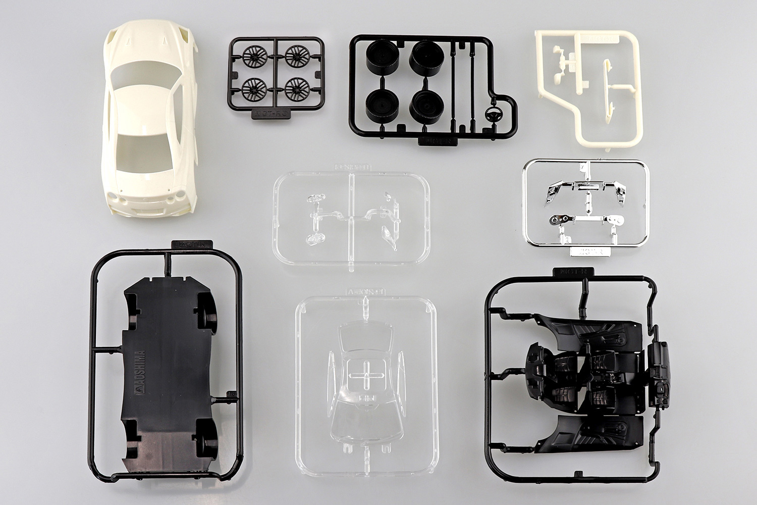 ニッサン Nissan Gt R ブリリアントホワイトパール 株式会社 青島文化教材社