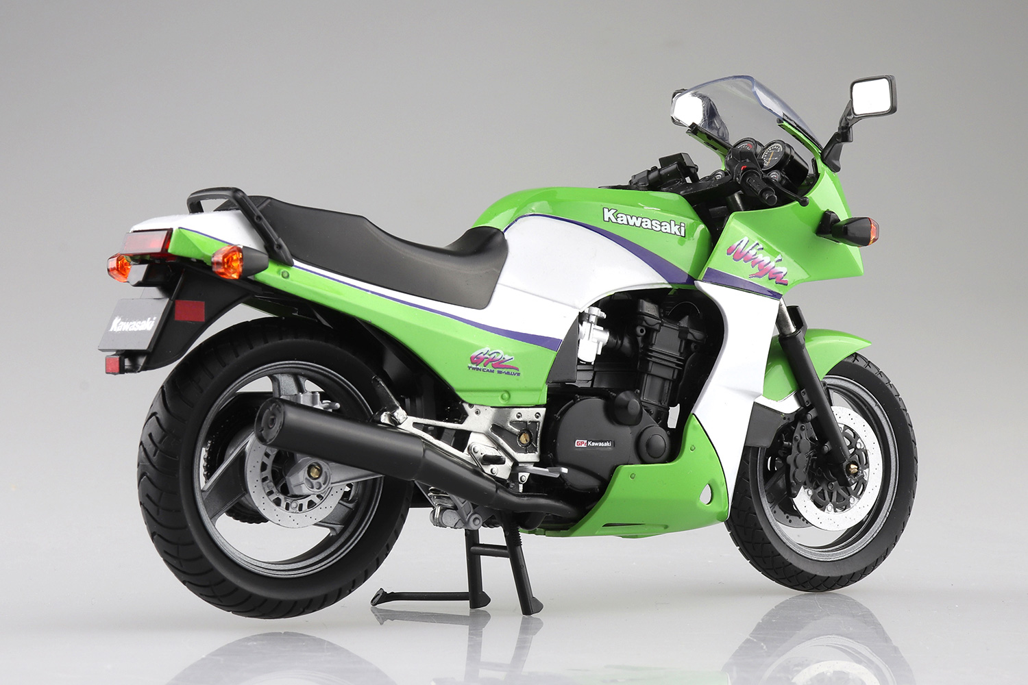 Kawasaki Gpz900r ライムグリーン 株式会社 青島文化教材社