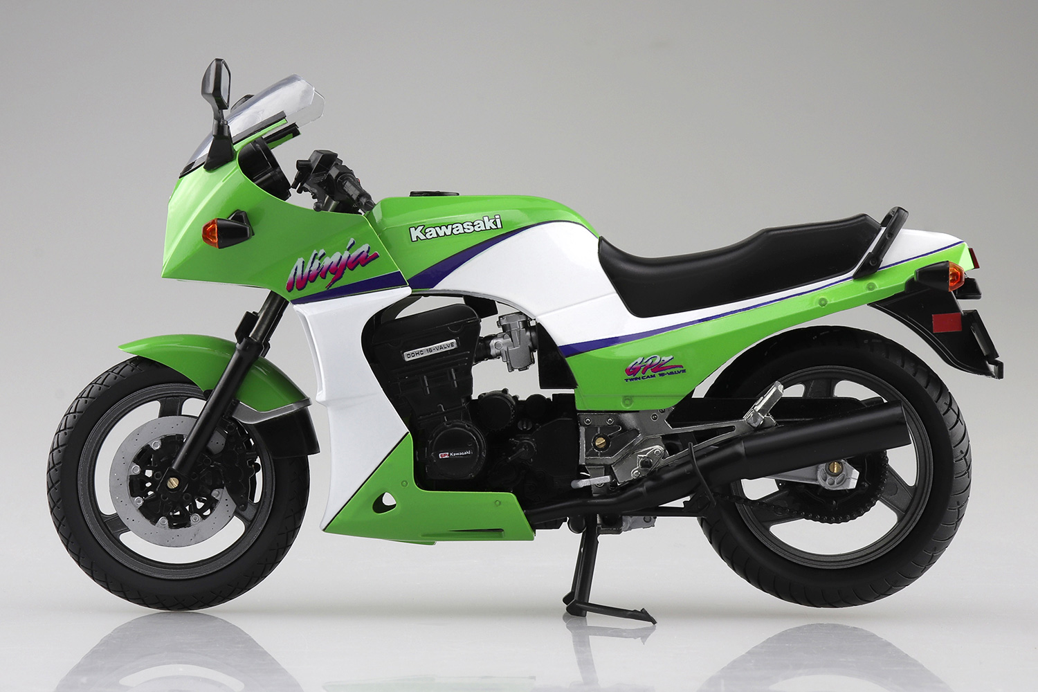 Kawasaki Gpz900r ライムグリーン 株式会社 青島文化教材社