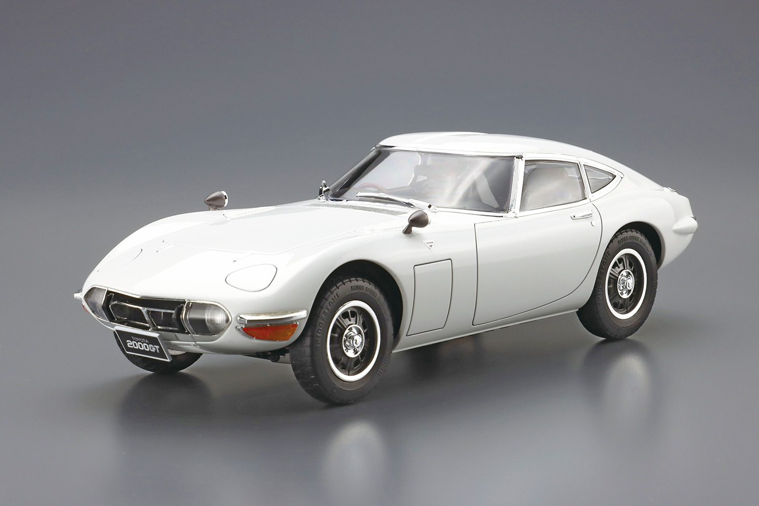 プラモデル1/24完成　アオシマ1/24トヨタ2000GT