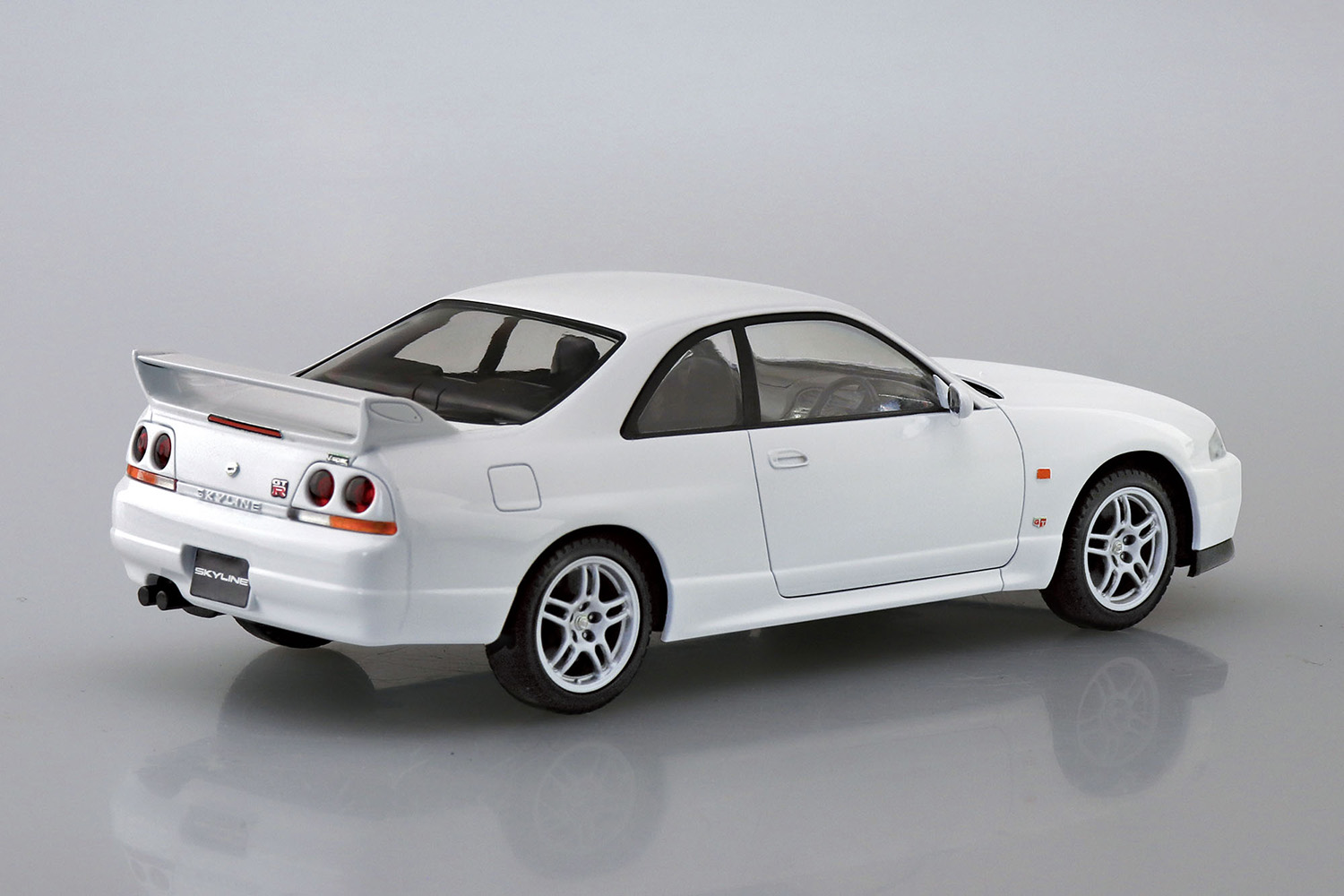 1/10RC 用 ニッサンGT-R（R33)ボディーの品です。