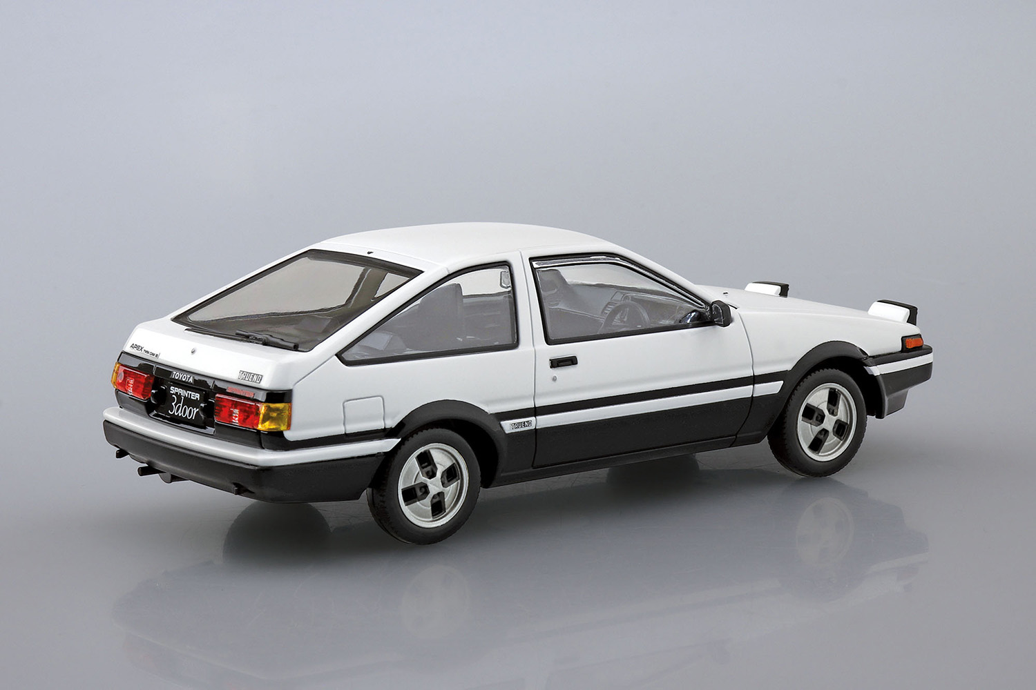 アオシマ トヨタ スプリンタートレノ AE86 完成品