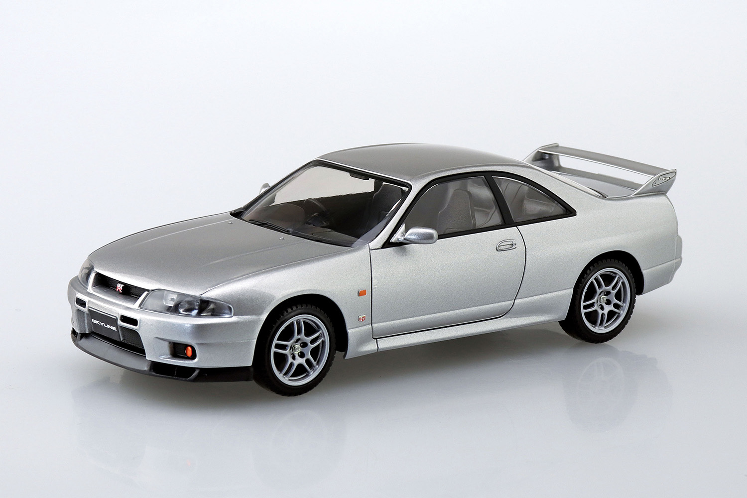 ニッサン R33スカイラインGT-R(ソニックシルバー）｜株式会社 青島文化