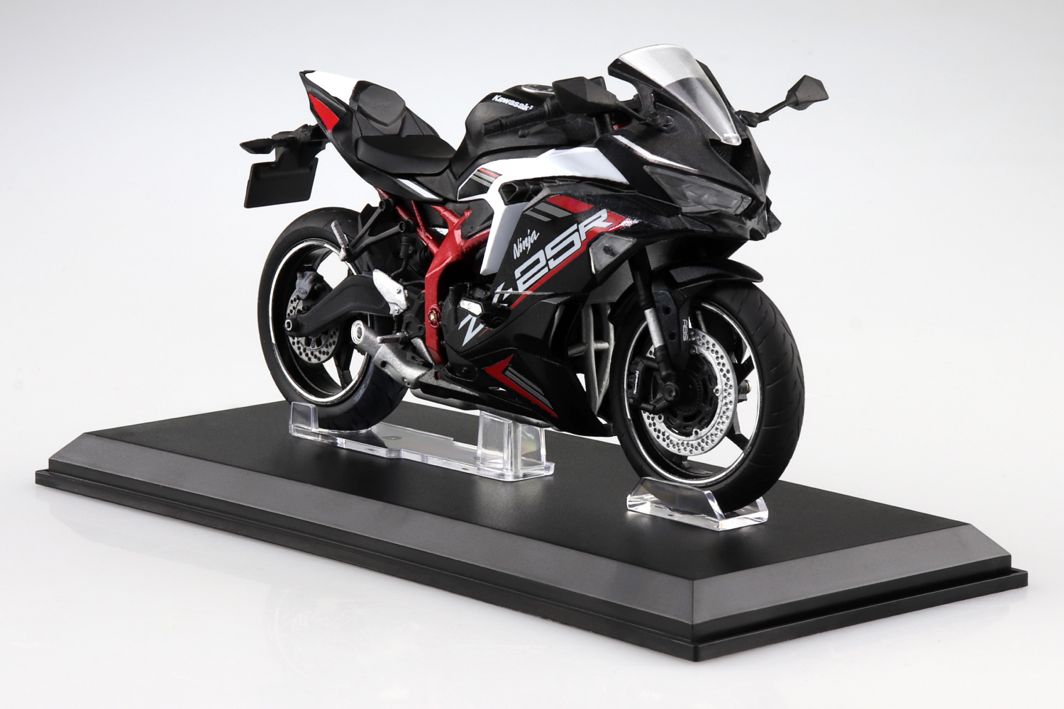 KAWASAKI Ninja ZX-25R メタリックスパークブラック×パール 