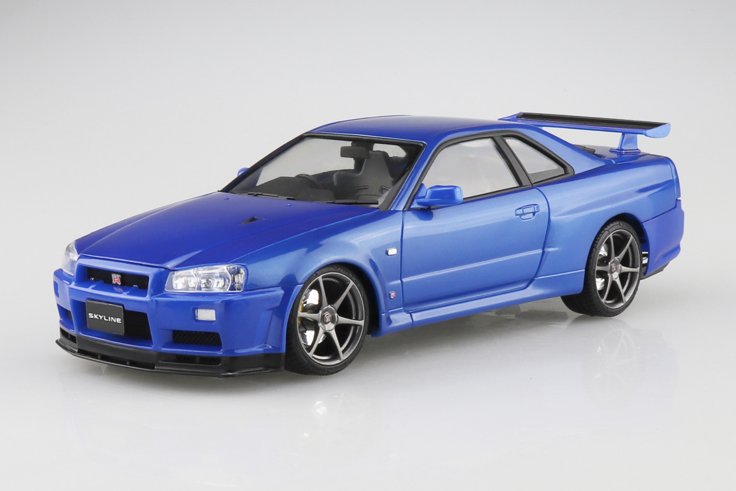 アオシマ ニッサン スカイライン GTR R34 VスペⅡ 1/24 プラモデル