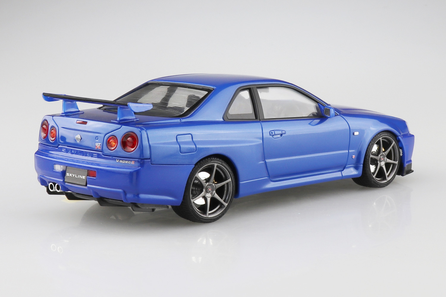 アオシマ ニッサン スカイライン GTR R34 VスペⅡ 1/24 プラモデル