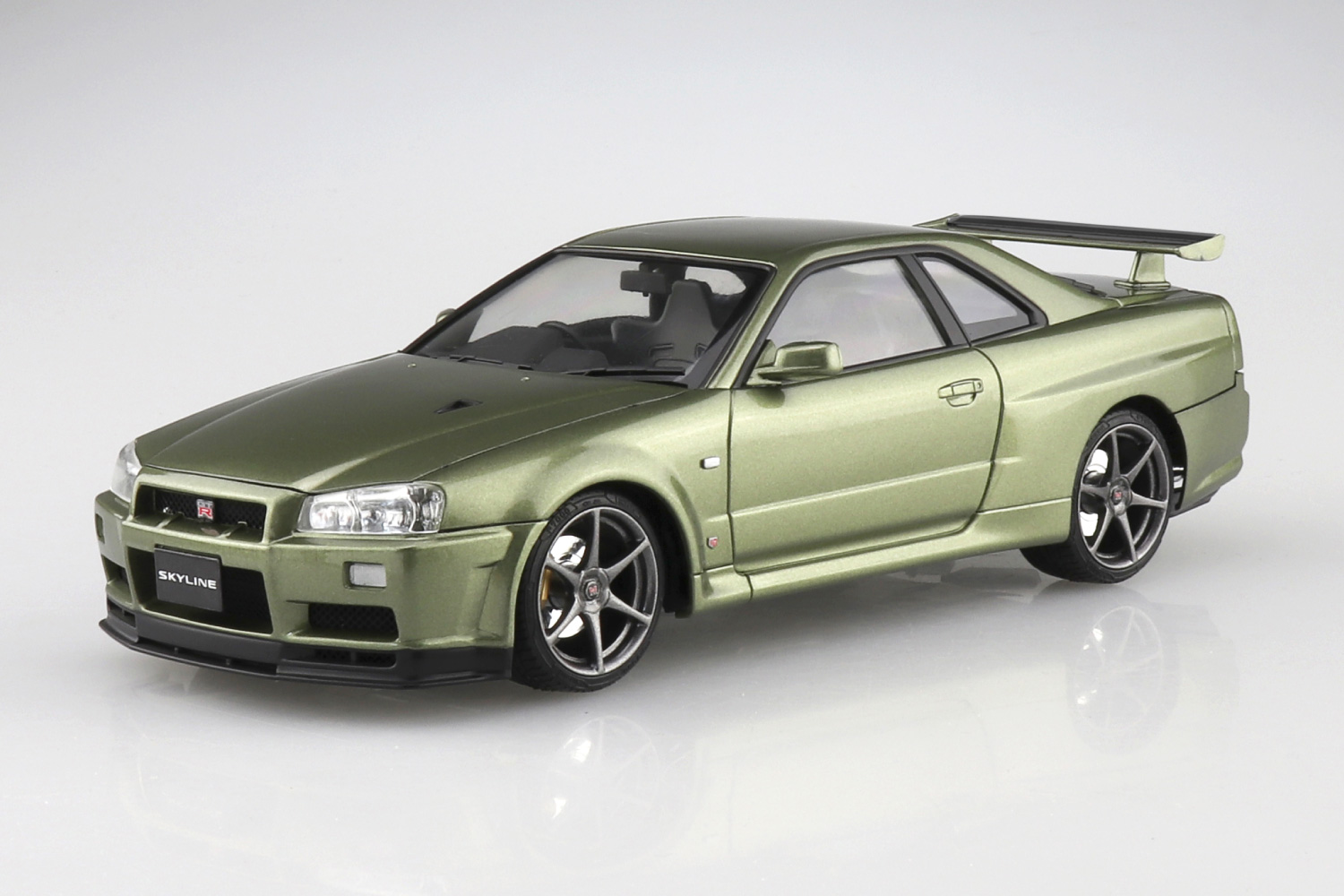 アオシマ ニッサン スカイライン GTR R34 VスペⅡ 1/24 プラモデル